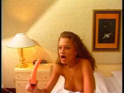 Sportliche Hure in Reizwäsche lässt sich heftig poppen